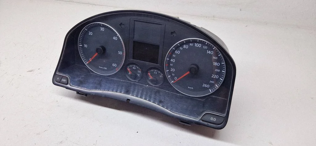 Spidomeeter (näidikuplokk) – Volkswagen Golf Plus (2005-2013)