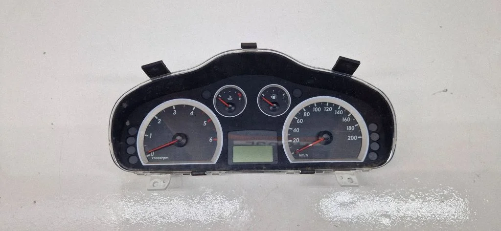 Speedometer (instrument cluster) – Hyundai Santa Fe (2006-2012)