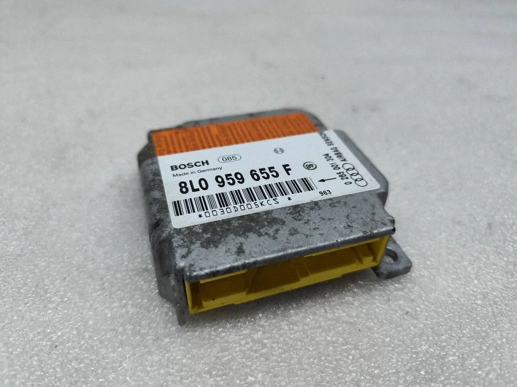 Airbag control unit/module – Audi A3 S3 8L (1996-2003)