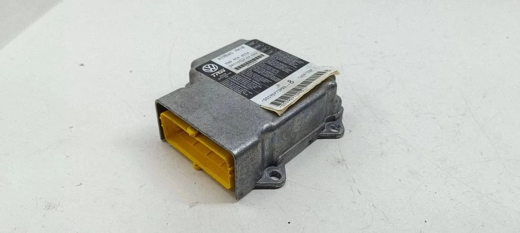 Airbag control unit/module – Volkswagen Passat B6 (2005-2010)