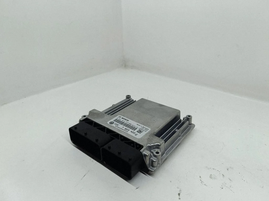 Mootori juhtplokk – BMW 1-seeria E81 E87 (2004-2011)