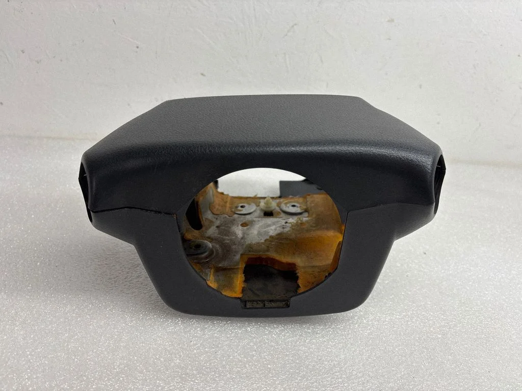 Steering wheel column trim – Nissan X-Trail T30 (2001-2007)