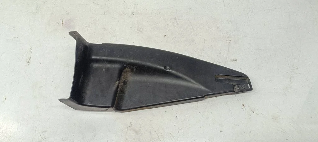 Kita variklio skyriaus detalė