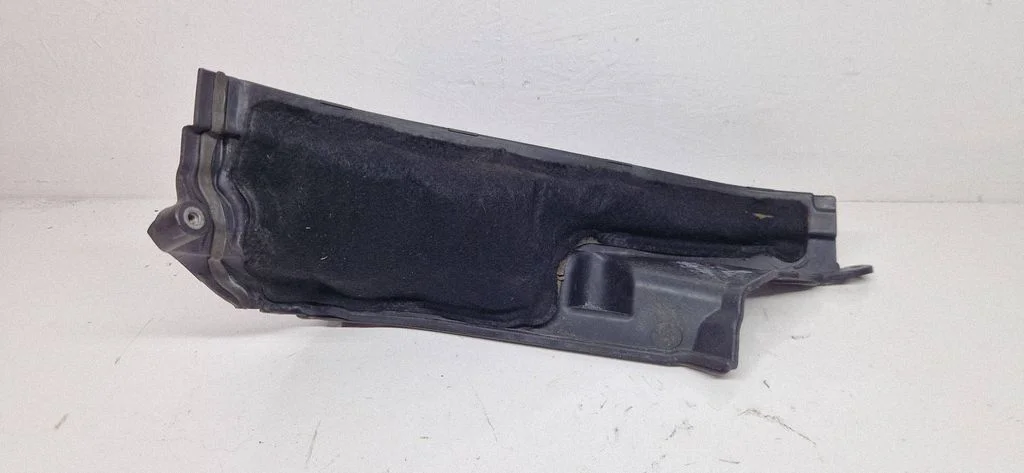Muu mootoriruumi osa – BMW 5-seeria F10 F11 (2009-2016)