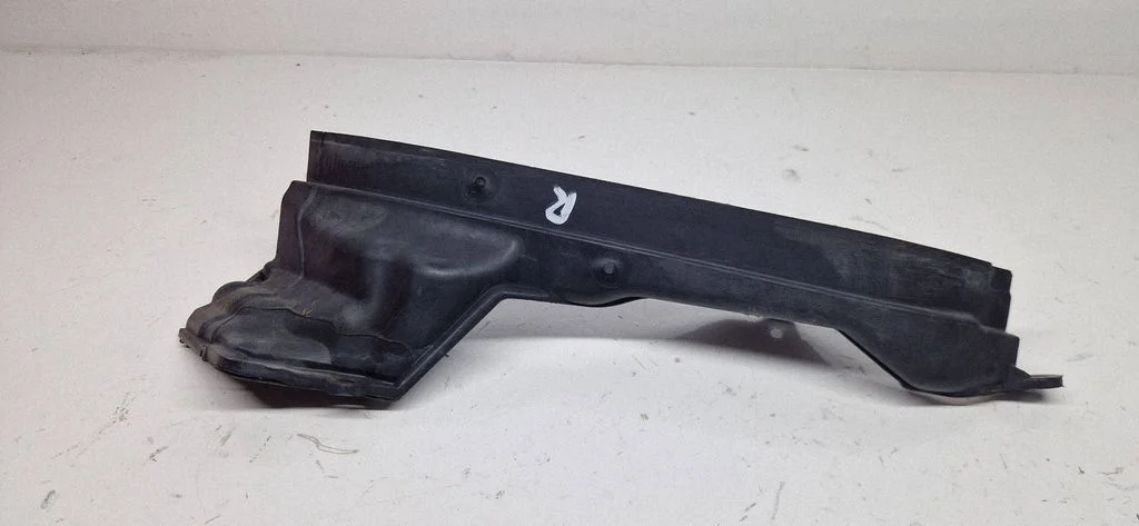 Muu mootoriruumi osa – BMW 5-seeria F10 F11 (2009-2016)