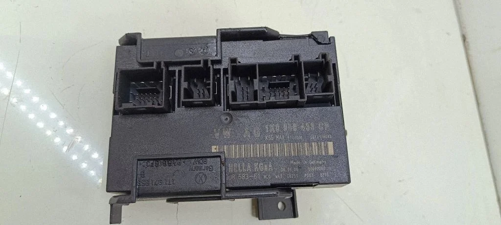 Comfort/convenience module – Volkswagen Golf Plus (2005-2013)