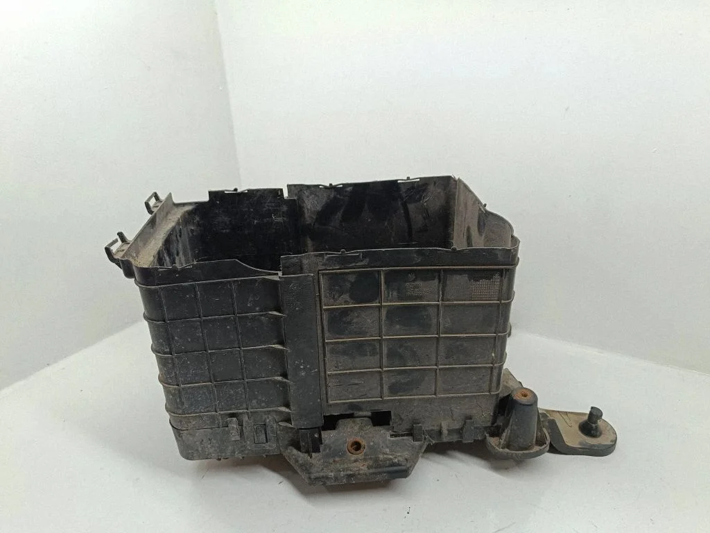 Aku kast – Volkswagen Touran I (2003-2010)