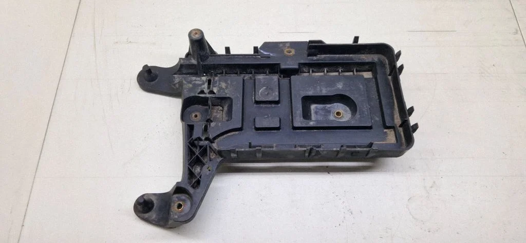 Battery box tray 1K0915333C