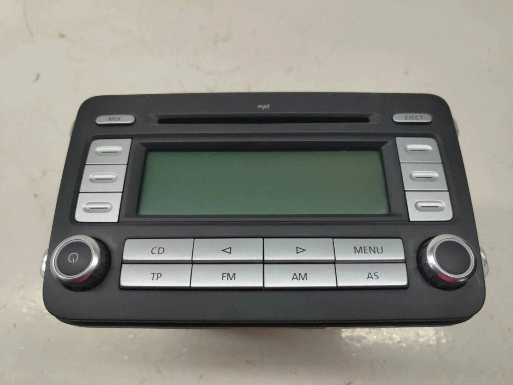 Radio, odtwarzacz CD/DVD, nawigacja 1K0035186AD