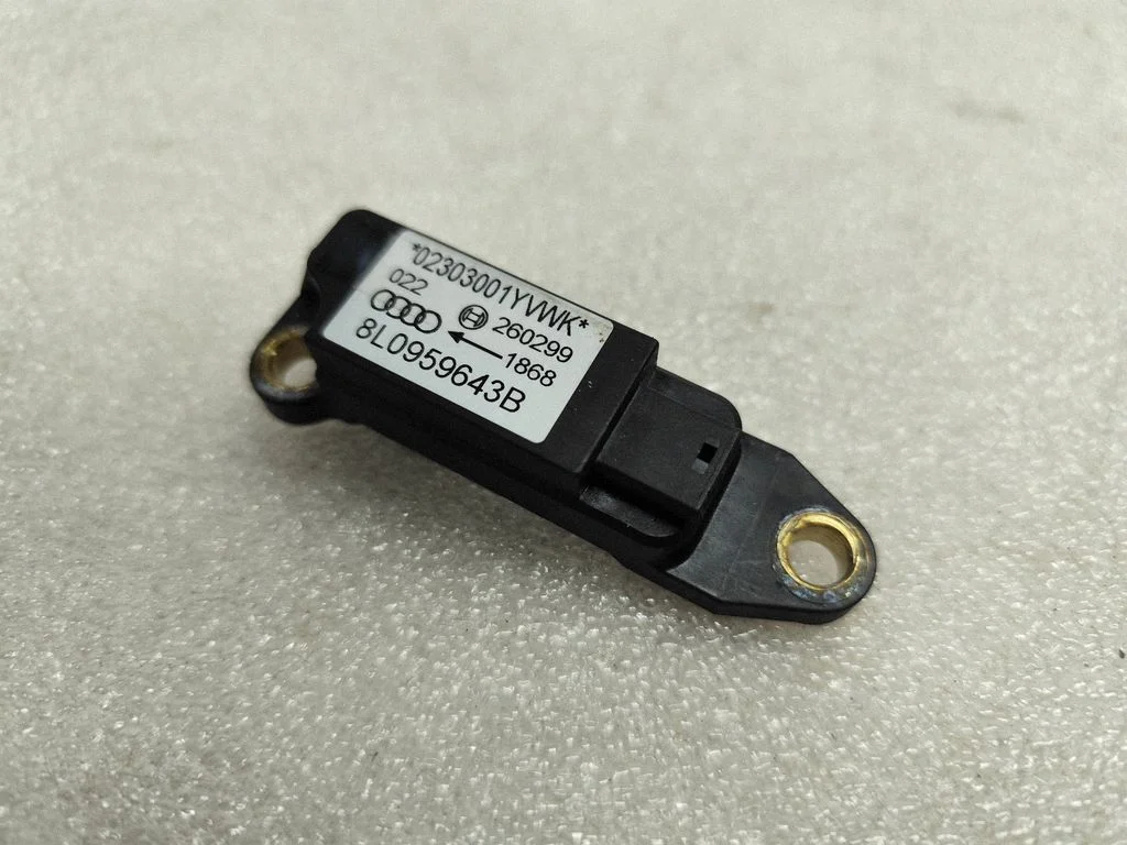 Drošības spilvenu trieciena sensors – Audi A3 S3 8L (1996-2003)
