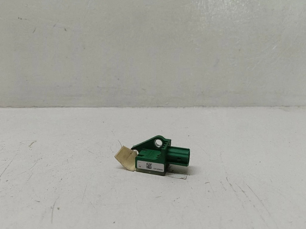 Drošības spilvenu trieciena sensors 3C0909606