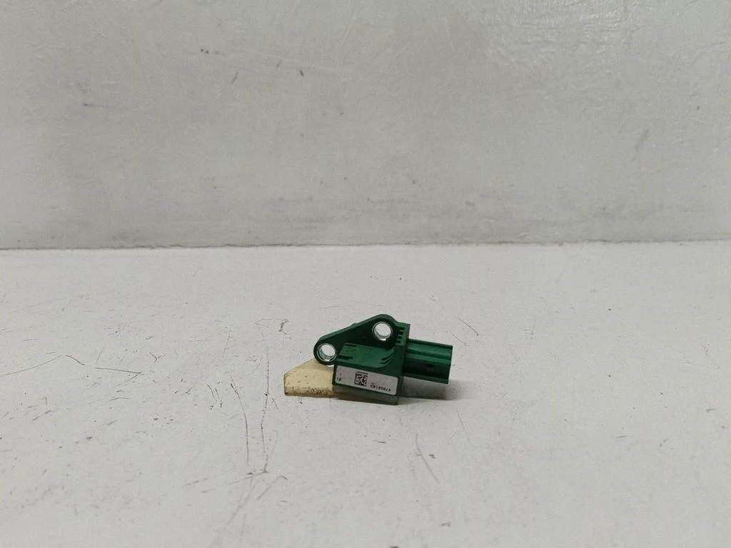 Drošības spilvenu trieciena sensors 3C0909606