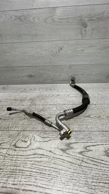Kliimaseadme toru / voolik – BMW 3-seeria E90 E91 (2005-2012)