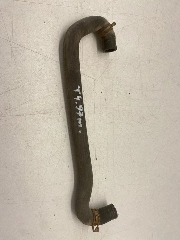 Engine coolant pipe/hose – front