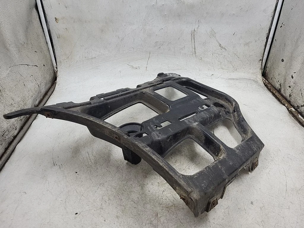 Mocowanie zderzaka tylnego – BMW Seria 3 E90 E91 (2005-2012)