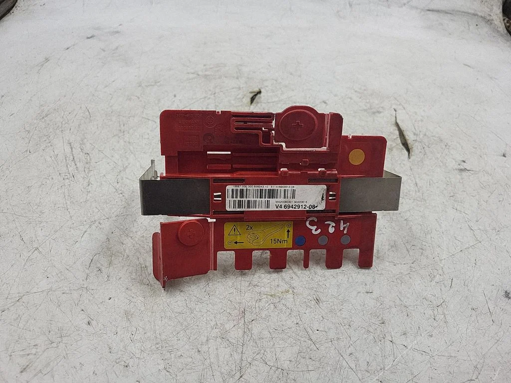 Plusa vadu savienojuma mezgls – BMW 3. sērija E90 E91 (2005-2012)