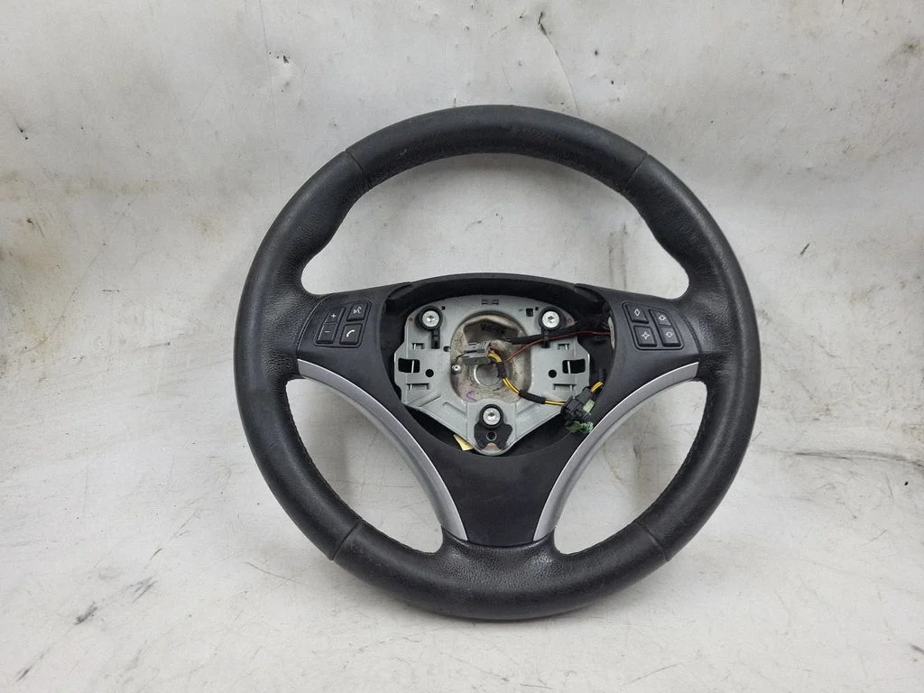 Steering wheel 3051626