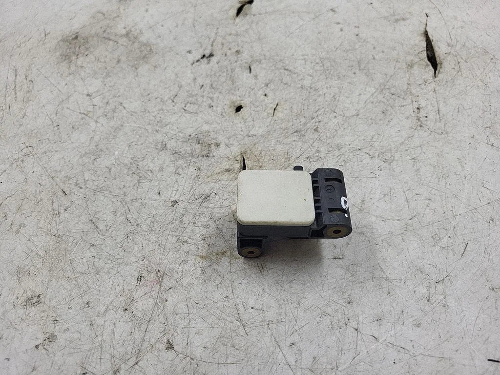 Airbag deployment crash/impact sensor – BMW 3 Series E90 E91 (2005-2012)