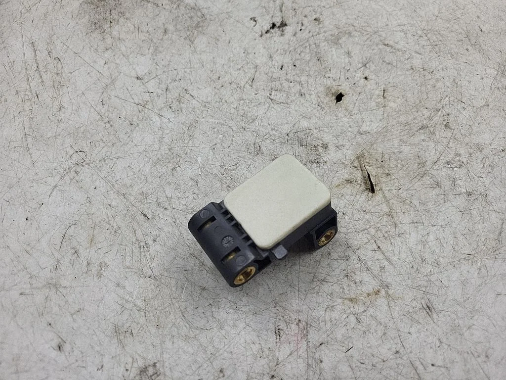 Airbag deployment crash/impact sensor – BMW 3 Series E90 E91 (2005-2012)
