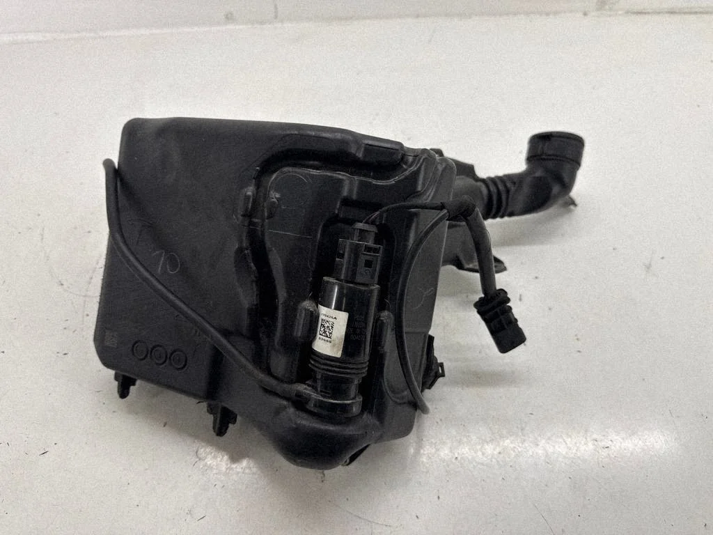 Windshield washer fluid reservoir/tank – Tesla Model 3 (2017-)