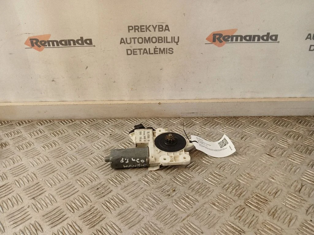 Priekinio lango pakelėjo varikliukas