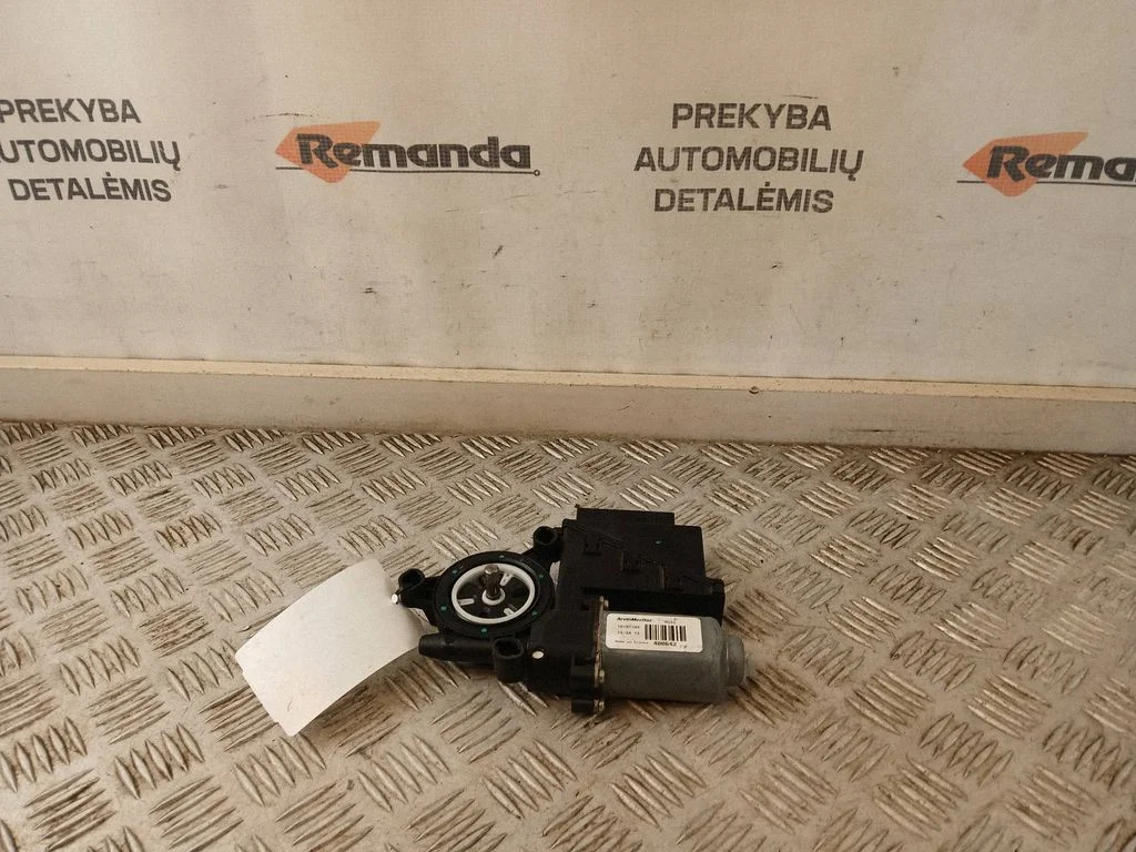 Priekinio lango pakelėjo varikliukas