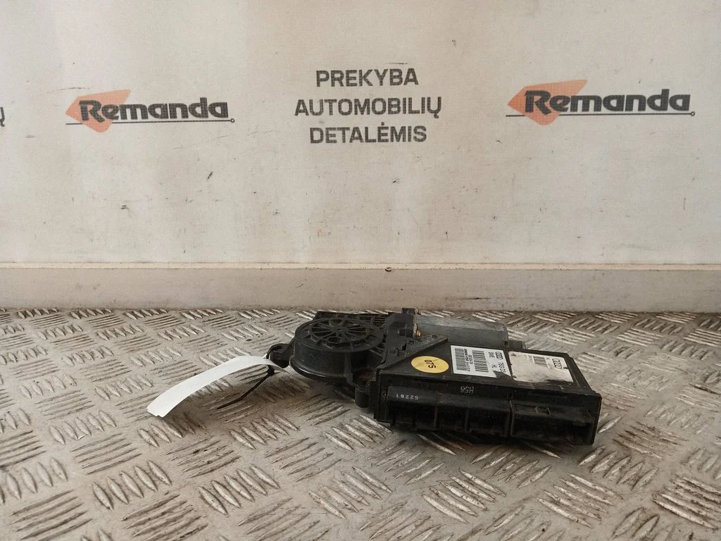 Priekinio lango pakelėjo varikliukas