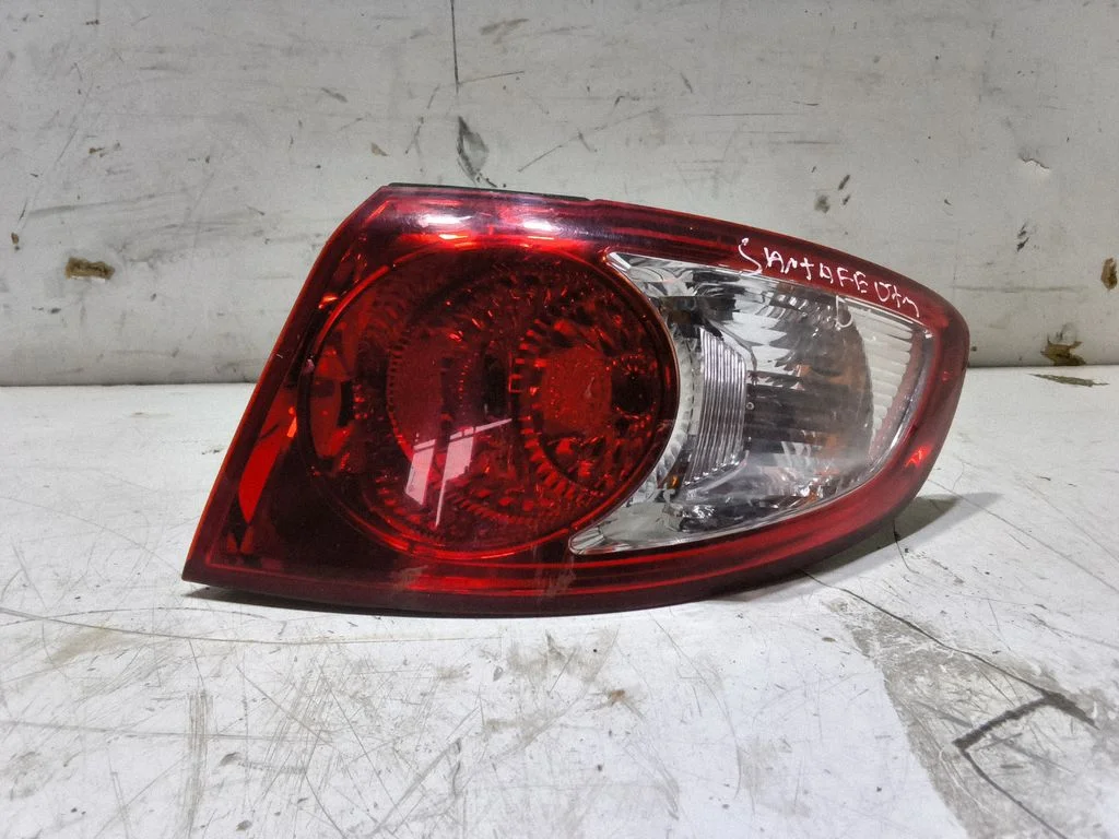 Lampa tylna w błotniku – prawy tył