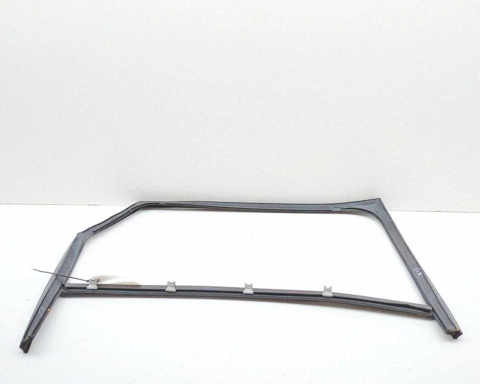 Rubber seal rear door DK6225767A