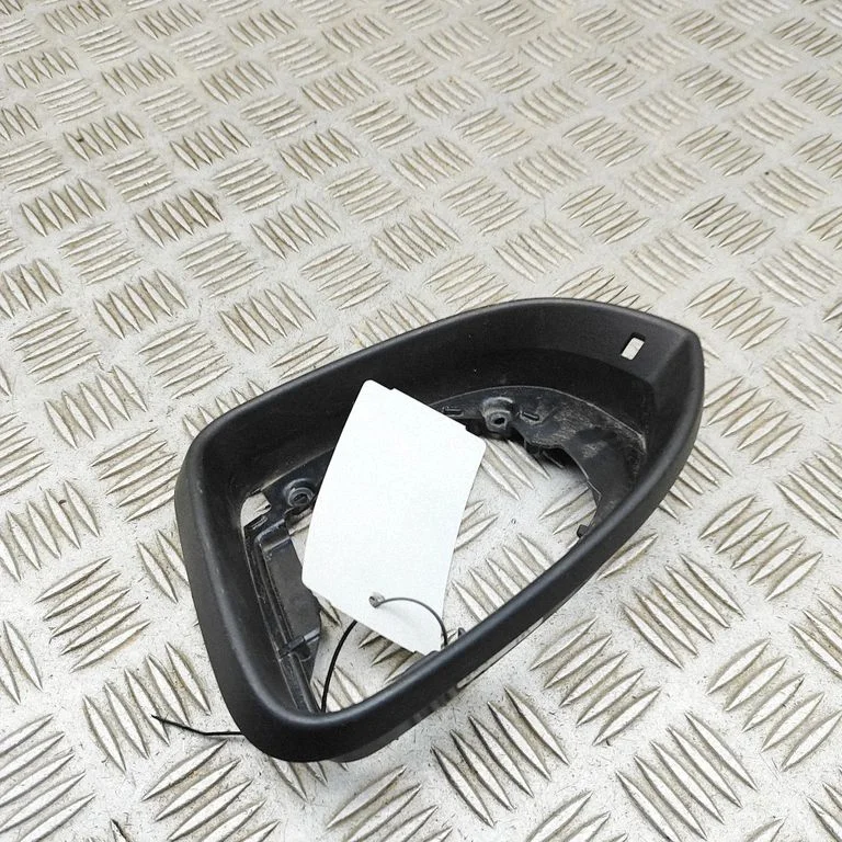 Spoguļa plastmasas apdare 5H2857501AC