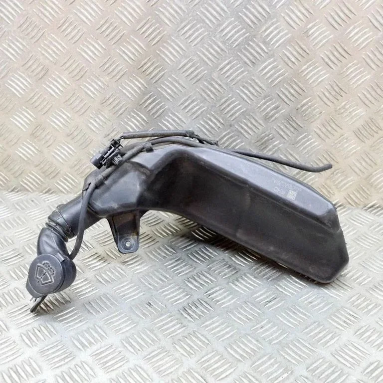 Logu mazgāšanas šķidruma tvertne 109603700