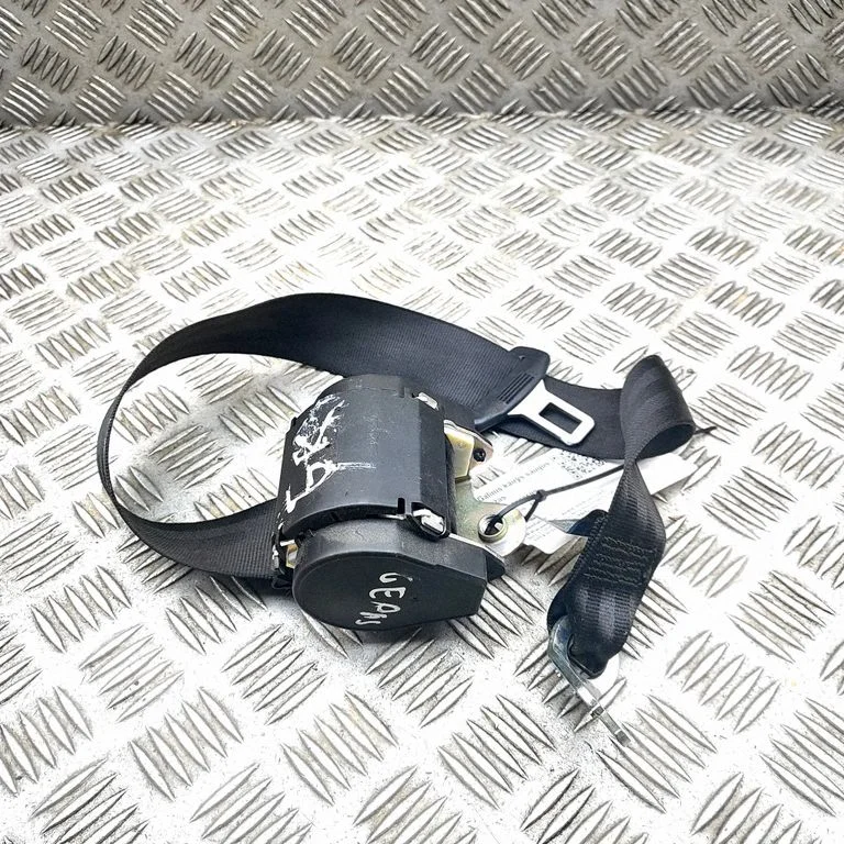 Aizmugurējā drošības josta 8K0857805Q
