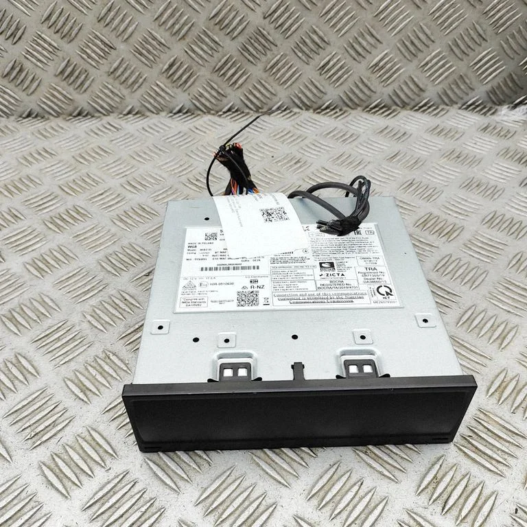 Radio/CD/DVD atskaņotājs/navigācija 5H0035816B