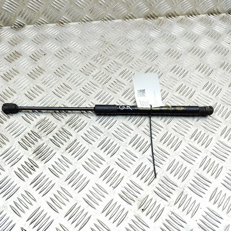 Siłownik (sprężyna gazowa) klapy bagażnika 81771G5000