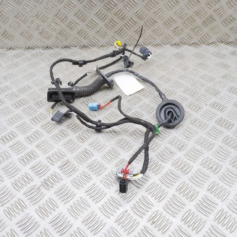 Esiukse juhtmestik 572971162B