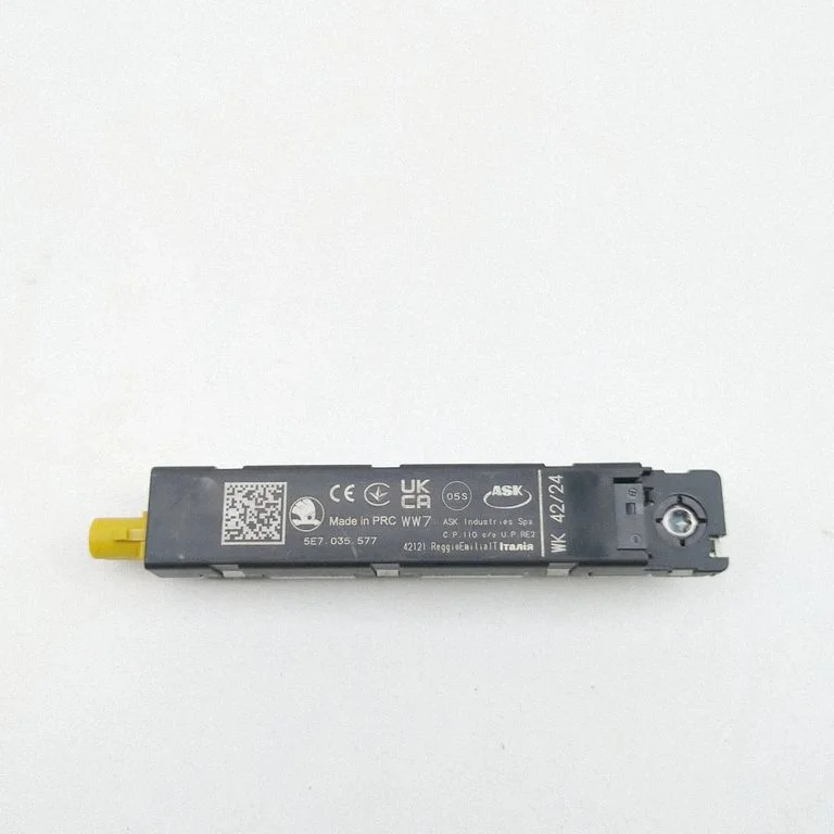 Antenas pastiprinātājs 5E7035577