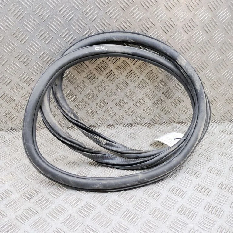 Rubber seal rear door – Volkswagen Tayron II (2024-)
