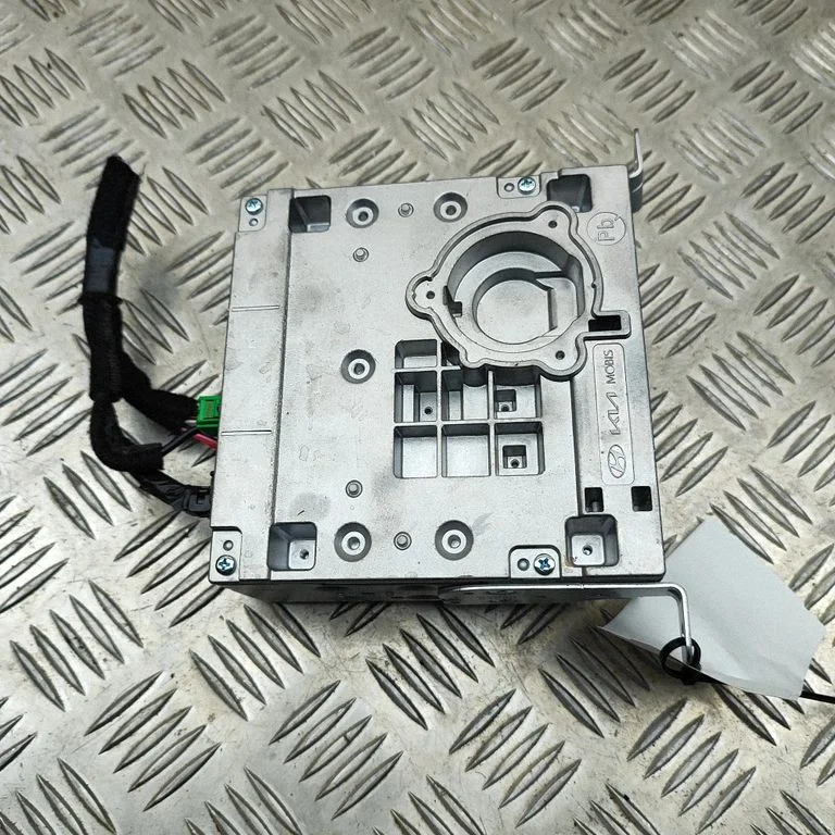 Radio/CD/DVD/GPS head unit 940C3EV030 – KIA EV3 (2024-)