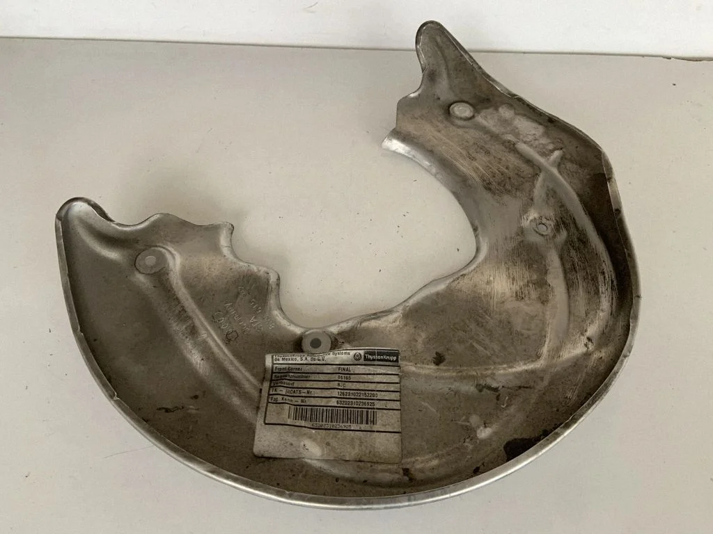 Esimese piduriketta tolmukaitse 8W0615312E