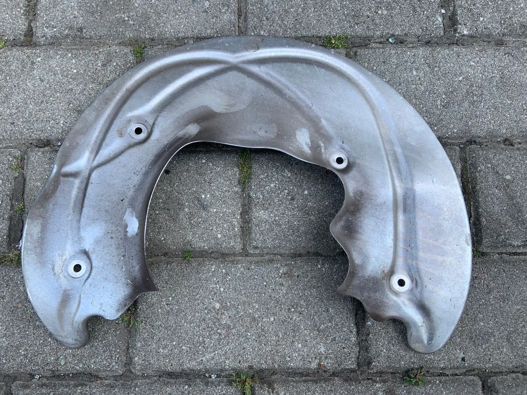 Esimese piduriketta tolmukaitse 8W0615311E