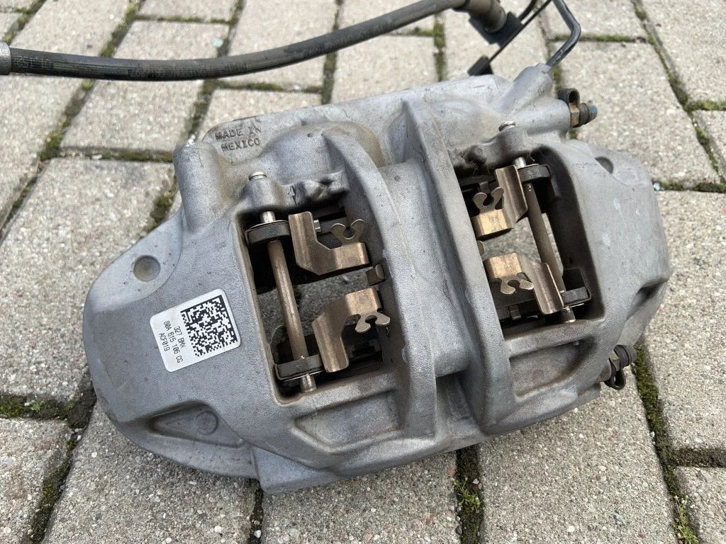 Esimene pidurisadul 80A615106CG