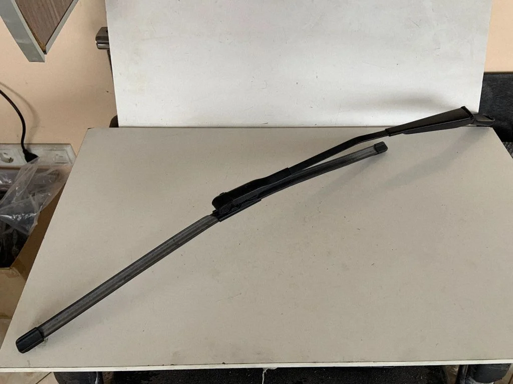 Front wiper blade arm – Audi A7 S7 4G (2011-2017)