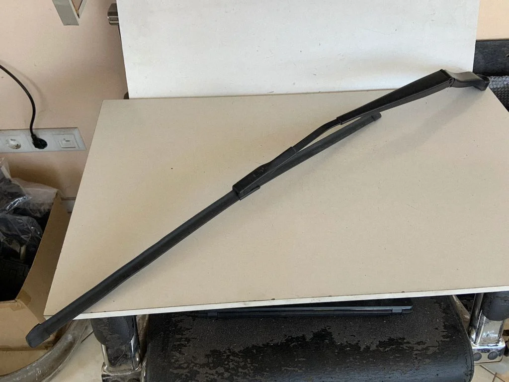 Front wiper blade arm 4M1955407