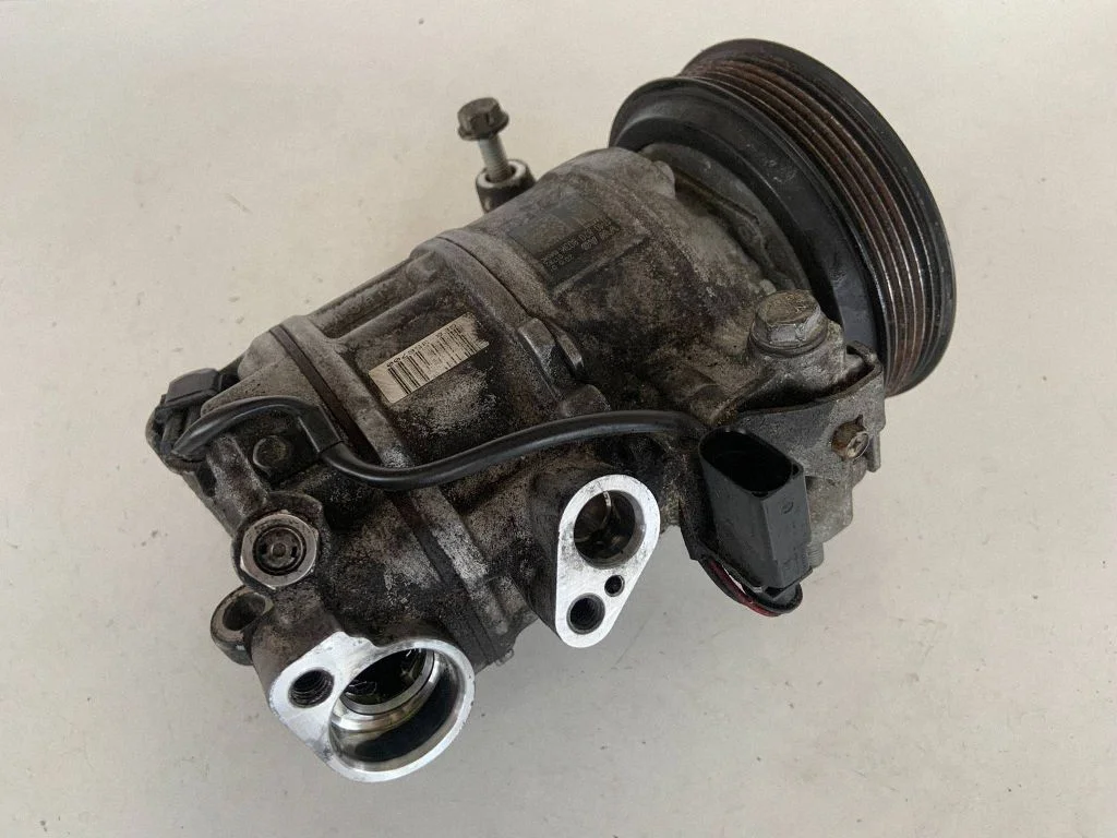 Air conditioning (A/C) compressor (pump) 4M0820803K