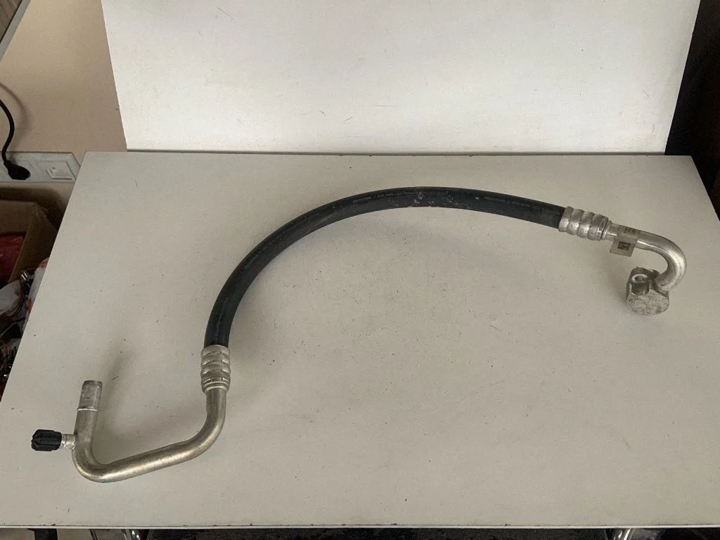 Air conditioning (A/C) pipe/hose 8T0260707B