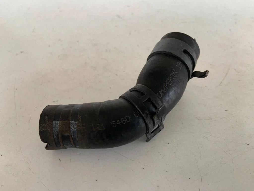 Engine coolant pipe/hose 06E121546D