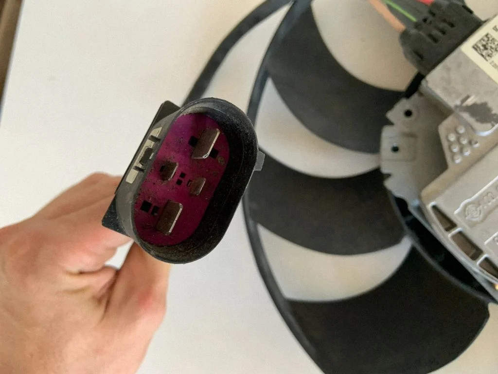 Elektriline radiaatori jahutusventilaator 4H0959455AD