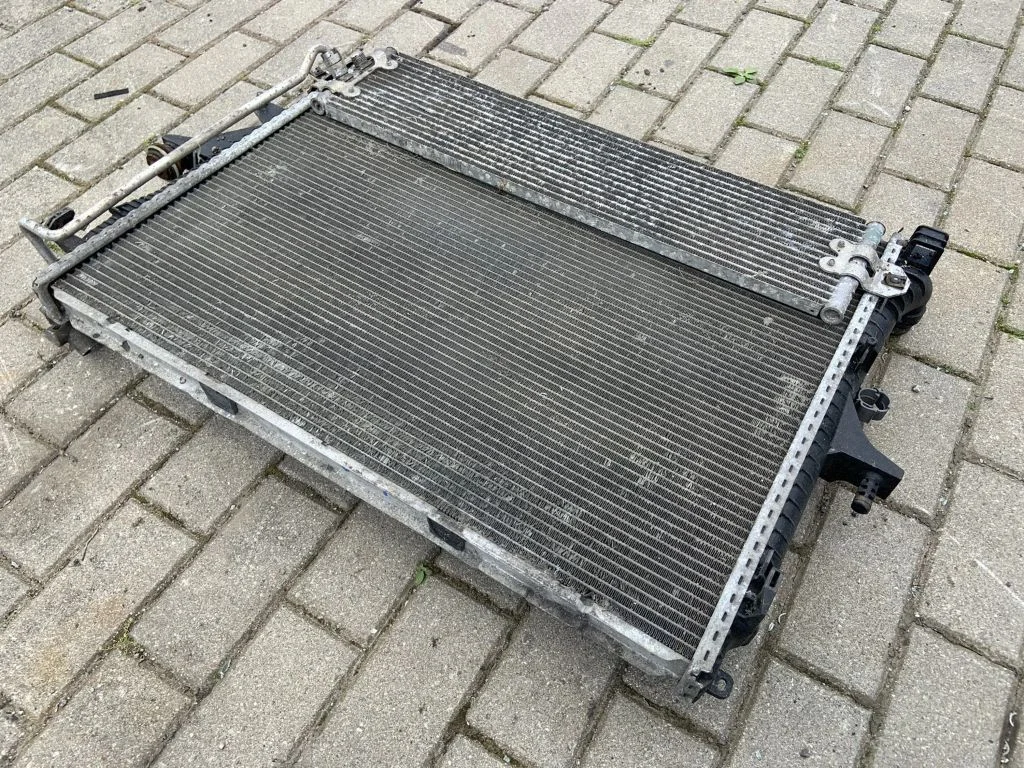 Aušinimo skysčio radiatorius