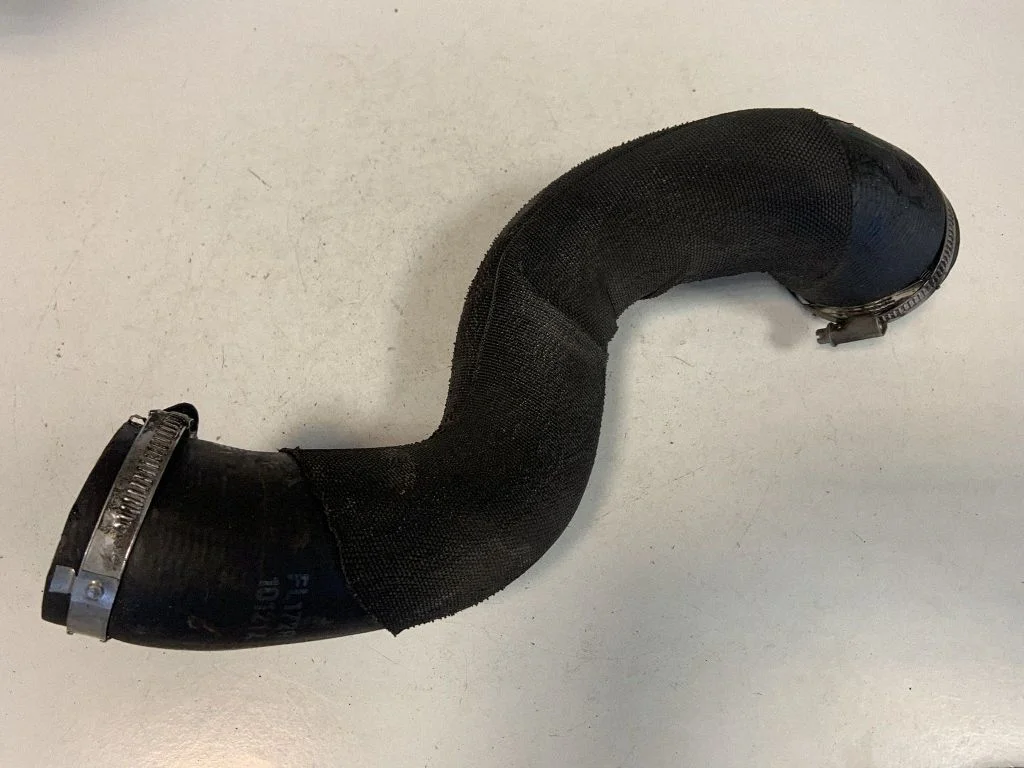 Intercooler hose/pipe 8R0145993