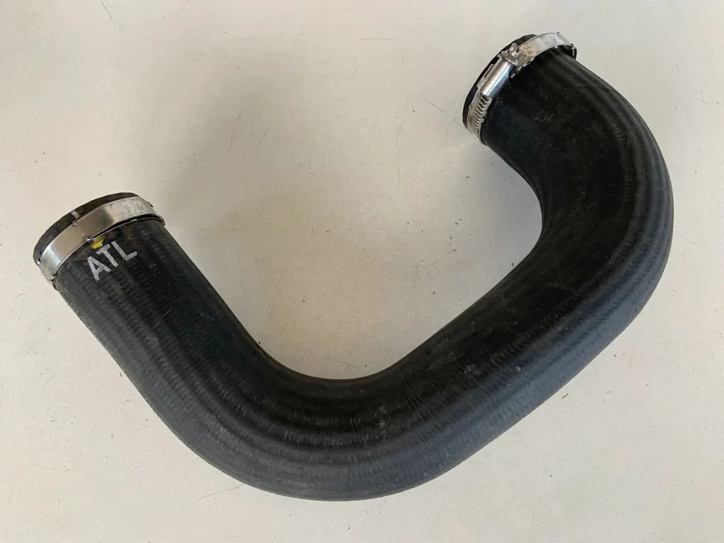 Intercooler hose/pipe 4M0145738N